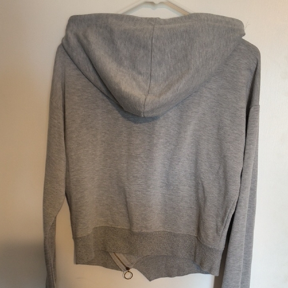 Doe & Rae Light Gray Knit Top - Picture 3 of 3